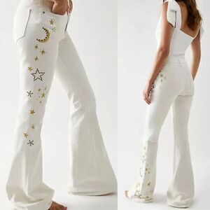 Free People X Driftwood Farrah Embroidered Star Moon Milky Way Flare 32 X 34